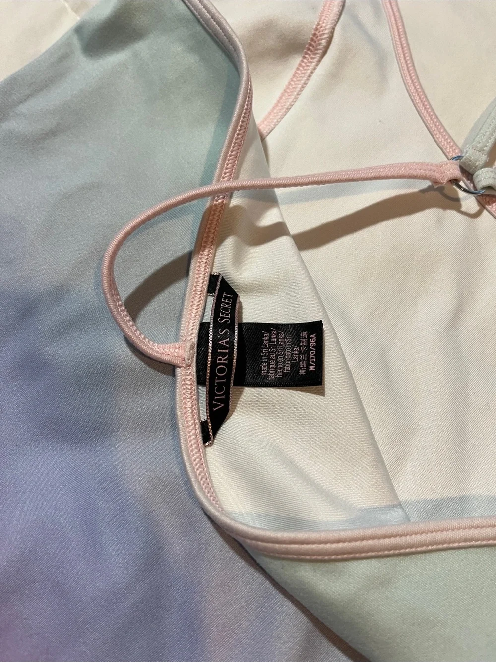 Victoria’s Secret Pastel Ombre Workout Set - Picture 10 of 10